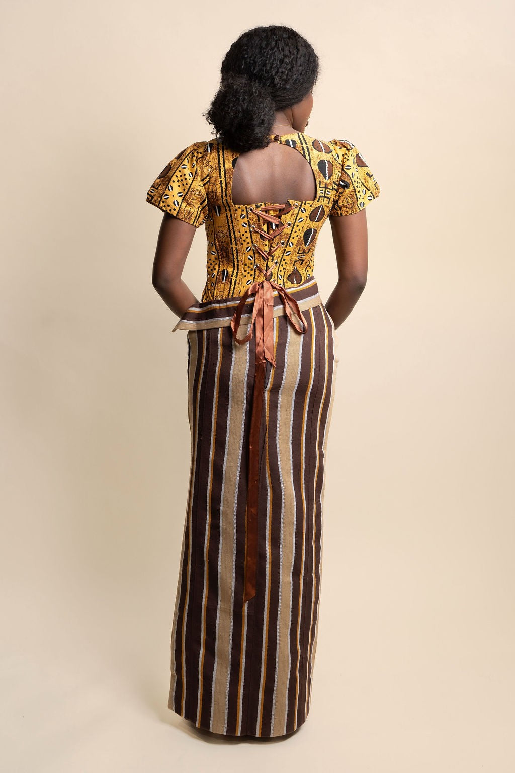 Longue jupe robe beige