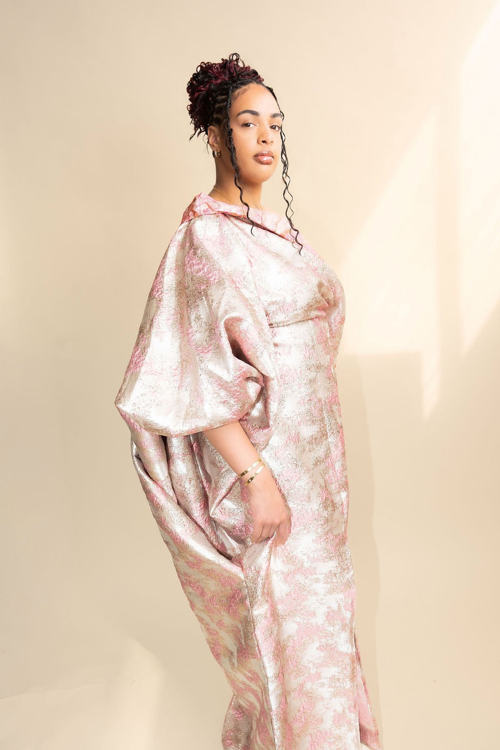 Robe marbré rose