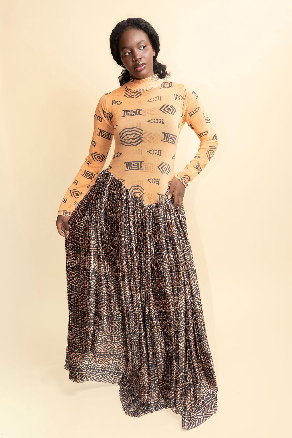 Robe fine crêpe géométrique